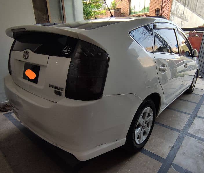 Toyota Prius S 1.5 2011 great condition 3