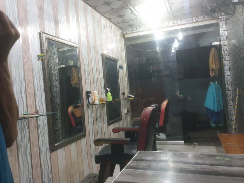 Beauty Saloon with full equipments 2