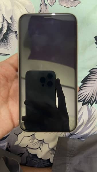 iphone 11 ( NON PTA ) 3