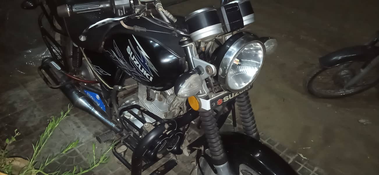 Suzuki GS 150 2019 2