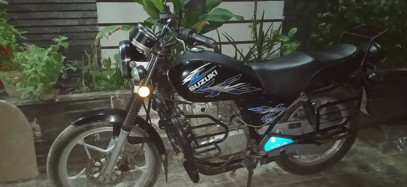 Suzuki GS 150 2019 3