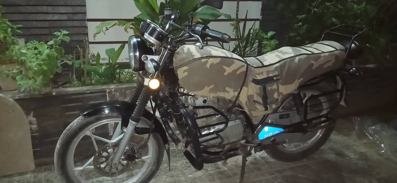 Suzuki GS 150 2019 6