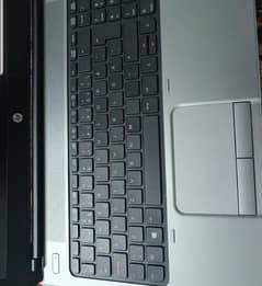 HP probook 445 G1
Ram 12 gb 
Hard 500 gb