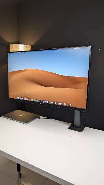 LG 32 Inch
UltraFine Display 4K HDR 10 Monitor 4