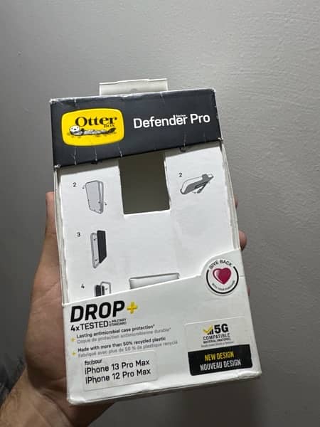 OtterBox Defender Pro series 13 Pro Max 6