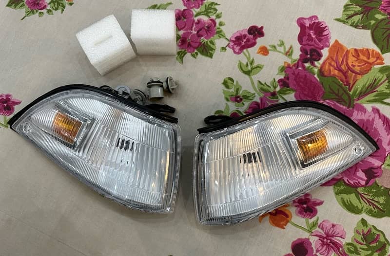 1988 Toyota Corolla Parking/Corner Lights 1