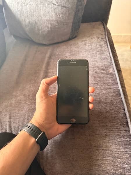 iPhone 8 Plus 2