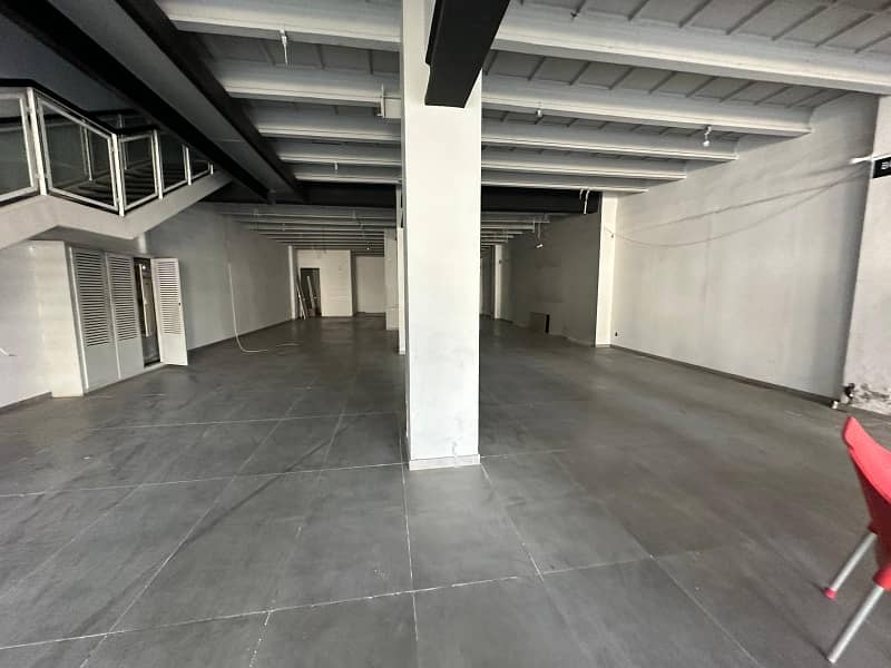 6000 Sqft hall available for Rent 6