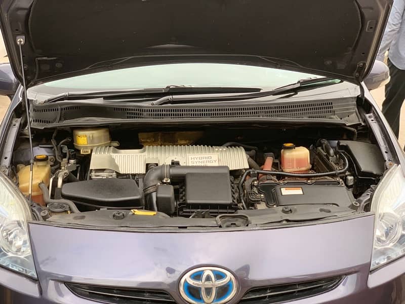 Toyota Prius 2011 11