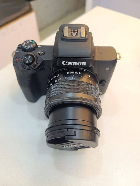 Canon M50 mirrorless camera 4k 0