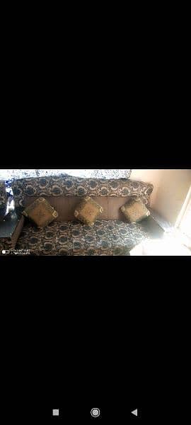 Full 5 seater wooden sofa set . . 0