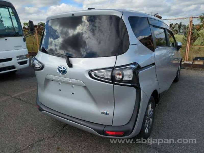 Toyota Sienta 2019 4