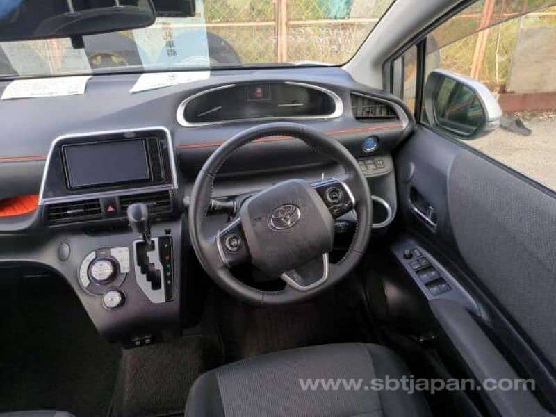 Toyota Sienta 2019 6