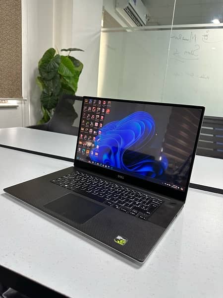 Dell Xps 15 7590 0