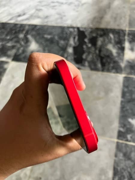 iPhone 14 Plus Product Red 2