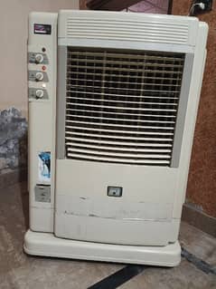 Air cooler atlas ful size hwa bohat Thandi deta hn condition 90%