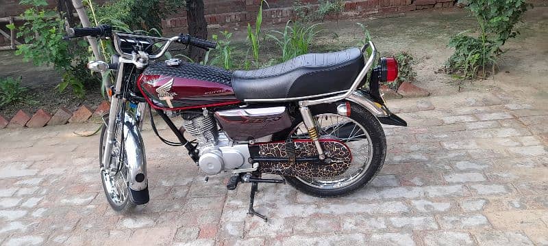 Honda 125= 10/10 8