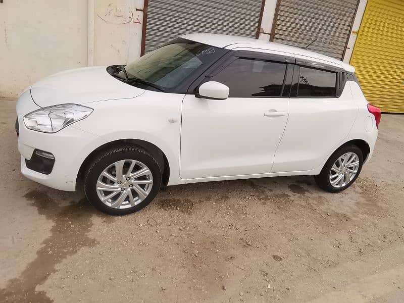 Suzuki Swift 2022 5