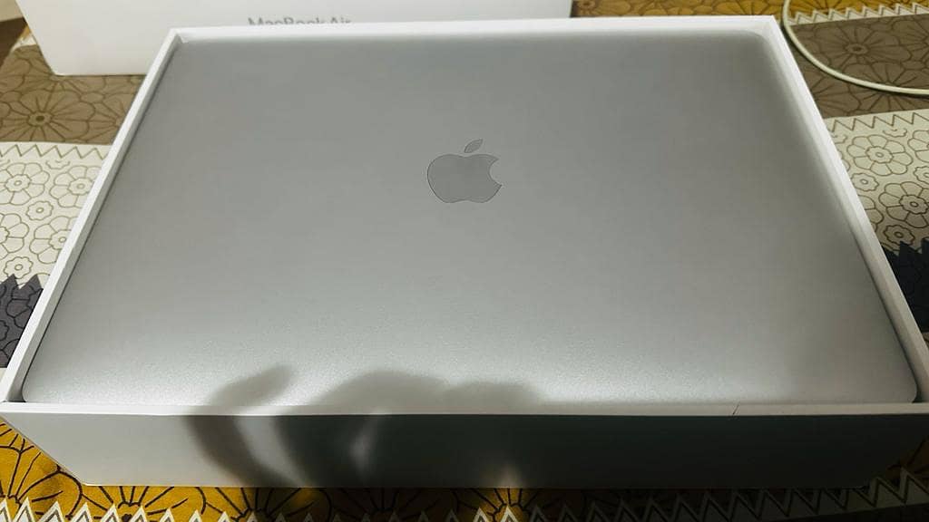 MacBook Air M1 8GB 256GB 5