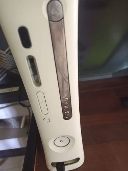 xbox 360 for sale 10/10 condition 110 games install 2