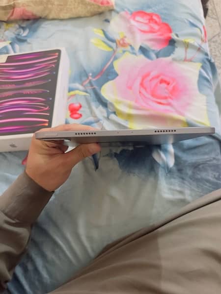 iPad Pro M2 4th generation 128gb 11inch 1