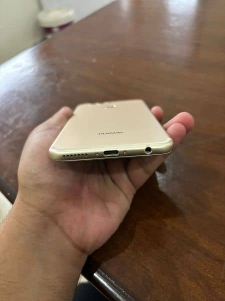 Huawei nova 2 plus 4/128 10/10 condition 3