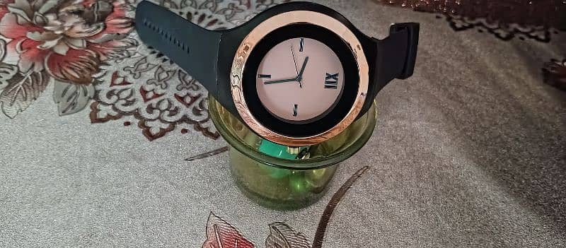 very beautiful colour & most attractive watch 2