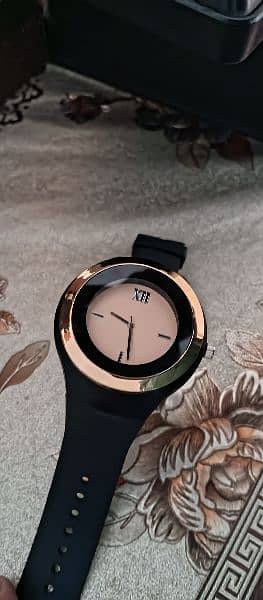 very beautiful colour & most attractive watch 3