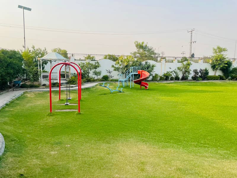 Luxury 2 Kanal Farm House With Swimming Pool Prime Location In Bedian Road Lahore
Daily Basis 3