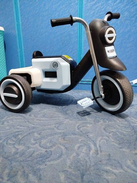 Tricycle (moving out sale) urgent 10