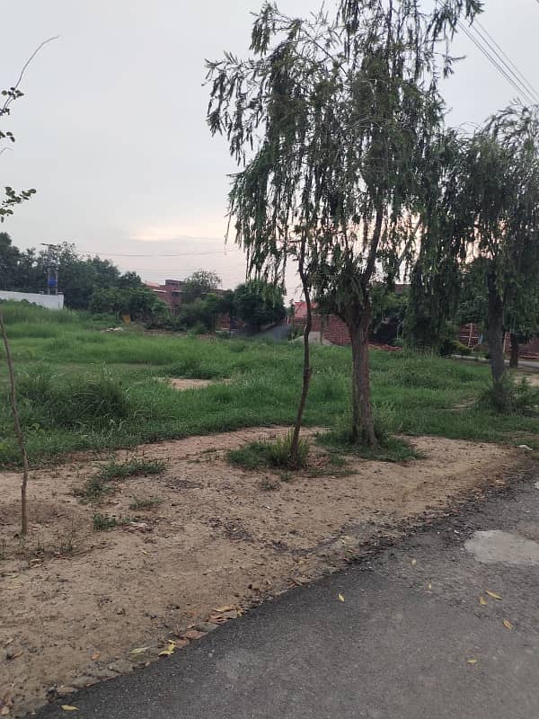 prime location 5 kanal farm house land for sale in chinar court 3