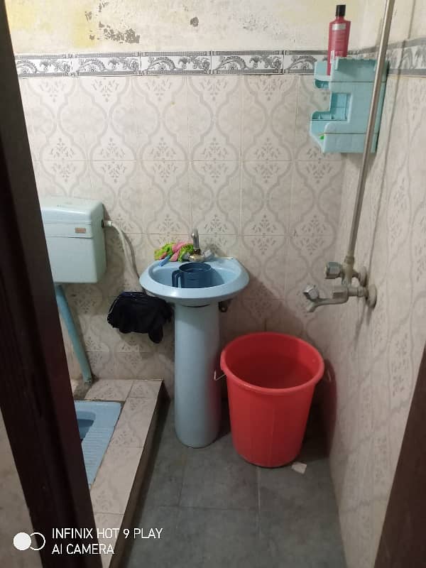 Perfect 2 Marla House In Sheraz Town For Sale 5