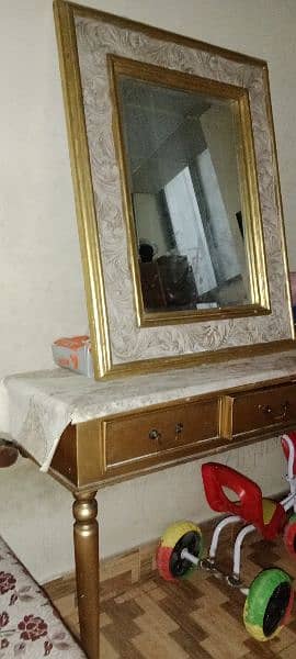 Dressing Table 3