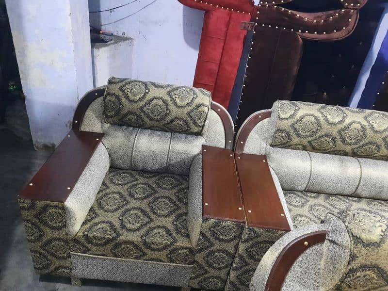 sofa set brand new 2 sall ki wrrnty k sat 1