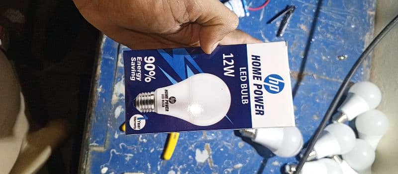 whole sale price pr LEd blub and seeling lights available Hein 9