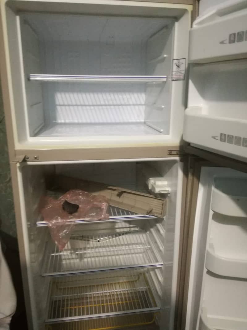 Dawalance Refrigerator 1