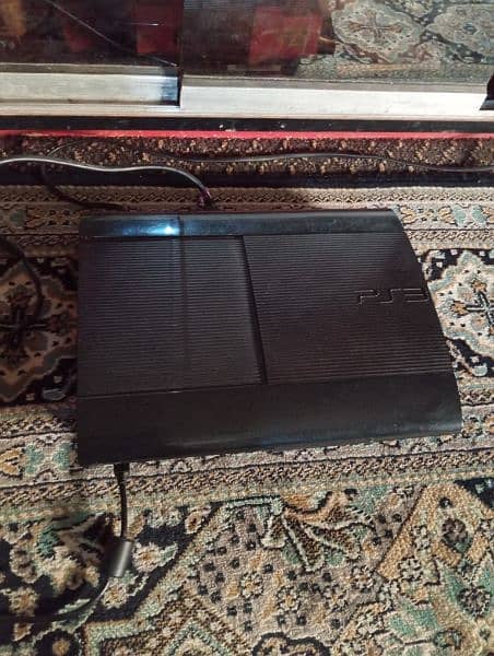 IAM selling my PS3 super slim jailbroken 3.3. 5 3