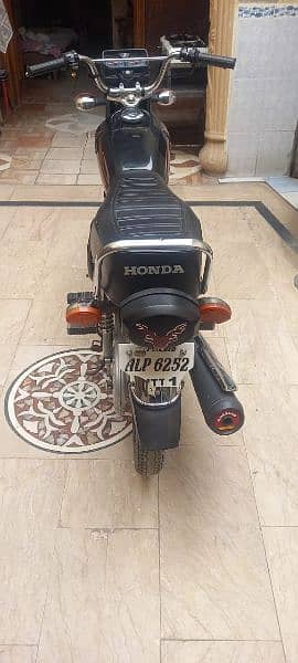 Honda 125cc 10/10 Bic 2