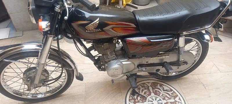 Honda 125cc 10/10 Bic 3