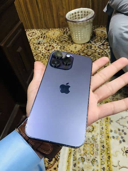 iPhone 14 pro max 0