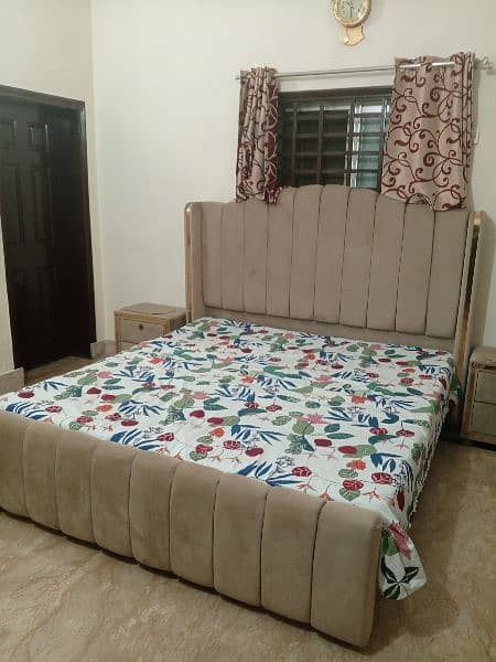 bed and side table sale in Johar town lahor 4