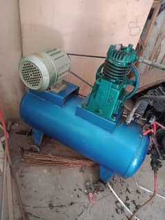 Air compressor 250 Liters