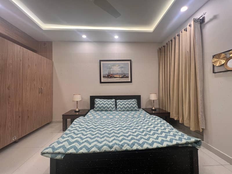 Dha 2 fully furnished appartment for daily weekly basis . 14