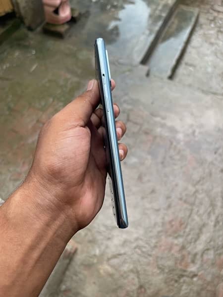 one plus 8t single global 4