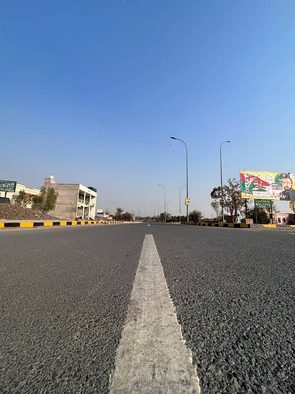 Corner 10 Marla Residential Plot For sale In FDA City - Block B3 Faisalabad 3