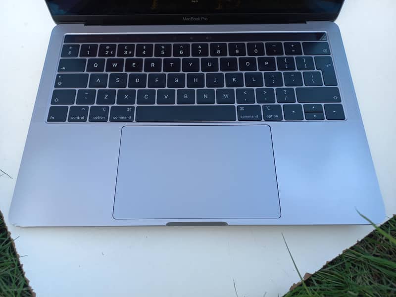 macbook pro 2019 with touch bar 2