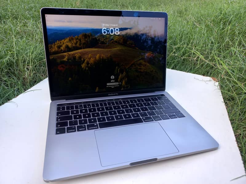 macbook pro 2019 with touch bar 3