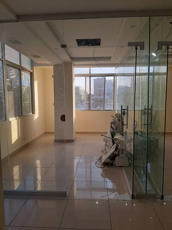 G/11 markaz new plaza vip location 1st floor 700sq corrner office available for rent real piks 1