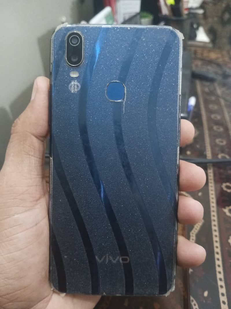 VIVO Y11 1