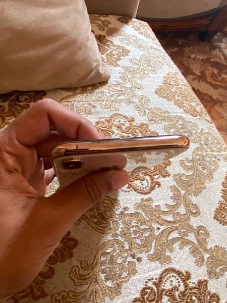 iPhone XS Max  256 gb   PTA Approved 4